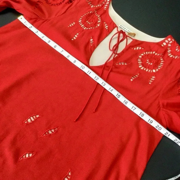 Alice + Olivia Womens Medium Morgana Tunic Dress Red Embroidered Cut Out Lined - Picture 4 of 10